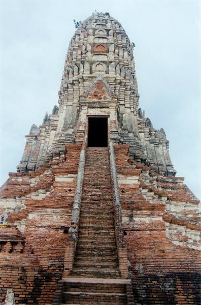 Brick staircase leading to the doorway of an ancient Ayutthaya prang