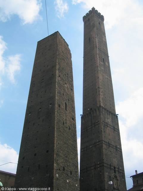 The two towers: the Torre degli Asinelli and the Torre Garisenda