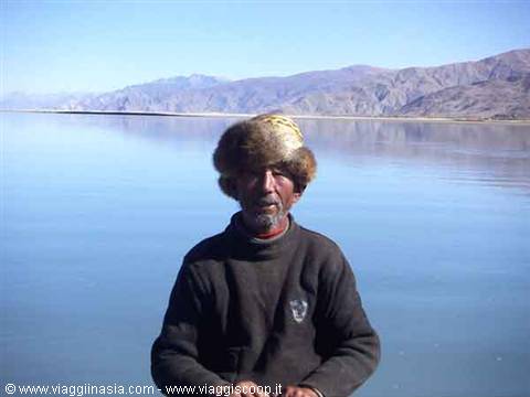 karma, the tireless rower, 63 years old