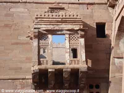 mandu palace