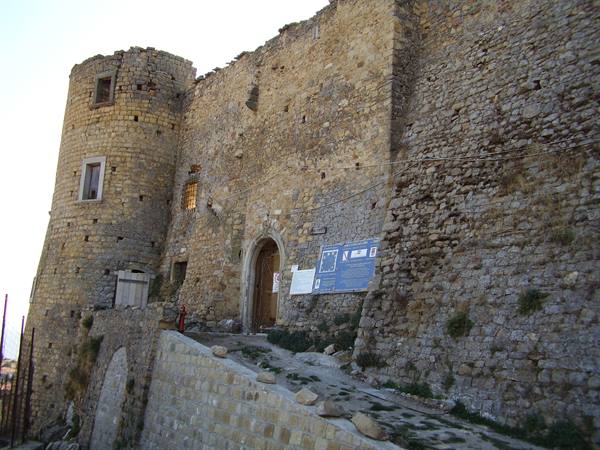 Monteverde Castle