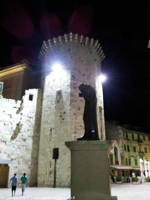 Split by night