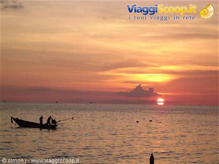 Sunset at Sairee beach