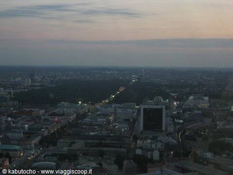 Berlin from above: the Tiergarten and 17 June Street at dusk