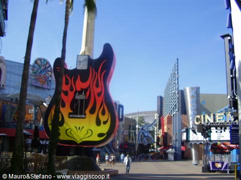 Inside the Universal Studios HARDROCK CAFE'