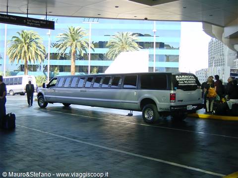 MEGA LIMOUSINE