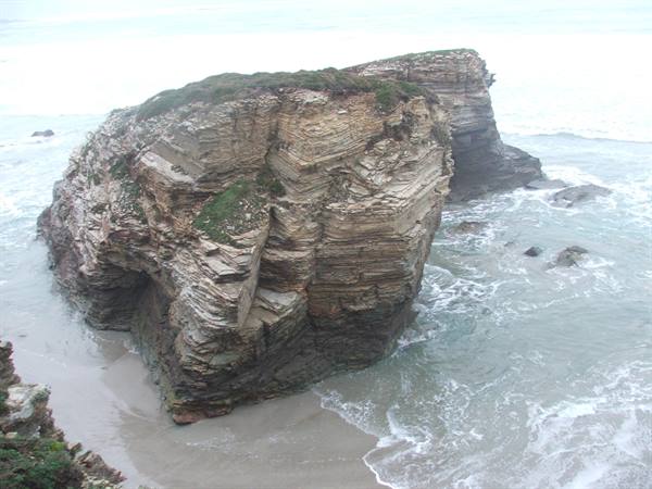 As Catedrais beach