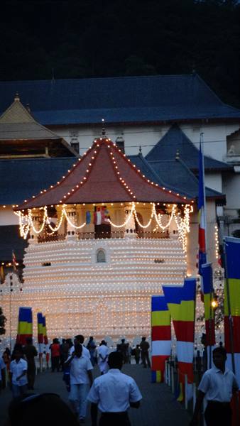 Kandy, Temple of the Tooth of Buddha