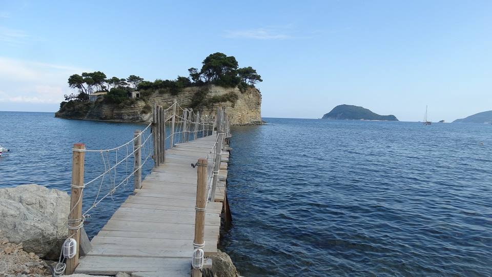 Cameo Island