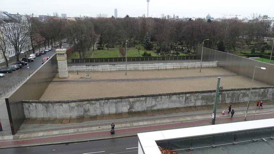 ..rari pezzi di muro..