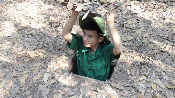Cu Chi tunnels: entrance trapdoor!!!