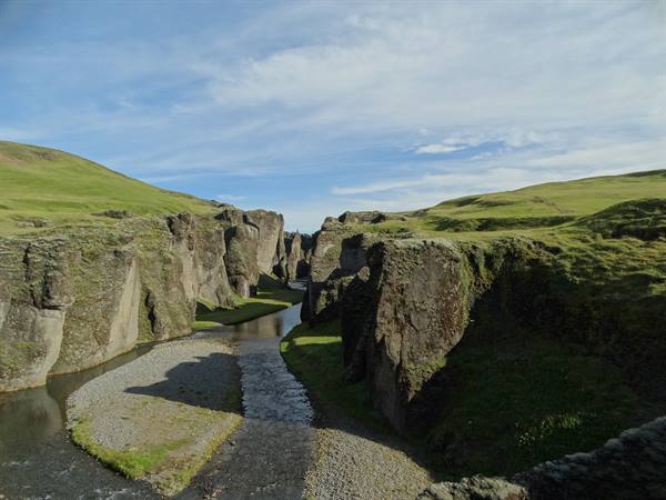 Fjaðrárgljúfur Canyon
