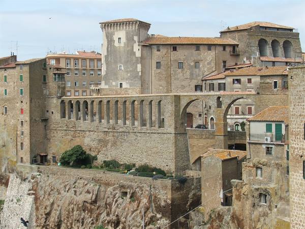 Pitigliano