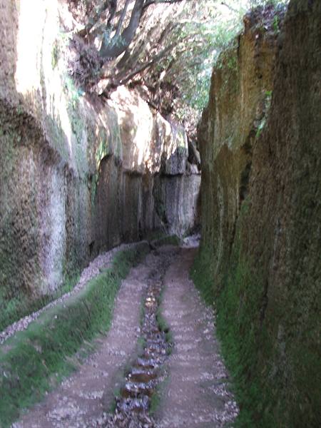 Pitigliano,Via Cava
