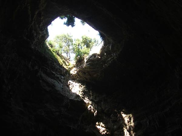 Castellana Caves, entrance