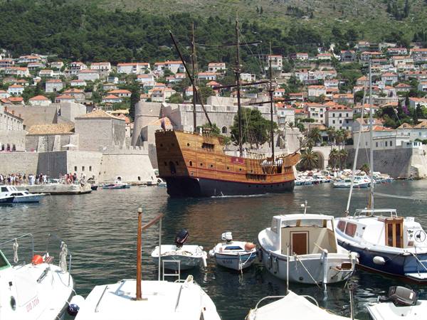 Dubrovnik .. I bought the candles..