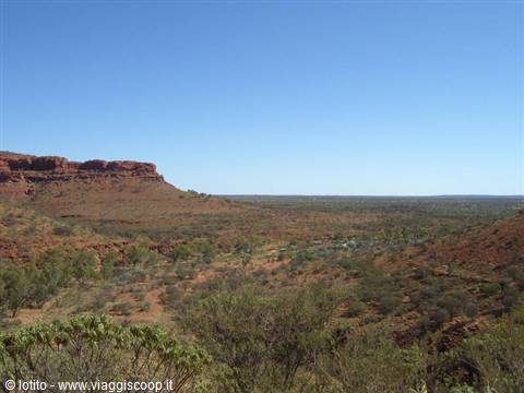 Kings Canyon, red rock cliffs above the desert scrubland