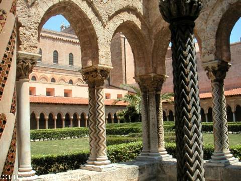 Monreale: Cloister
