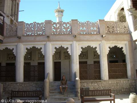 Bastakia Quarter - Inside an Iranian house...with Michael...