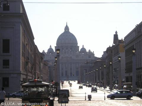 St Peter's seen from Via della Conciliazione
