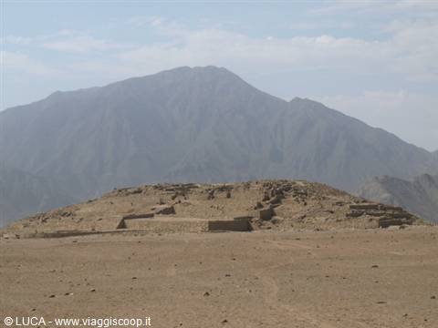 Caral - Pyramid