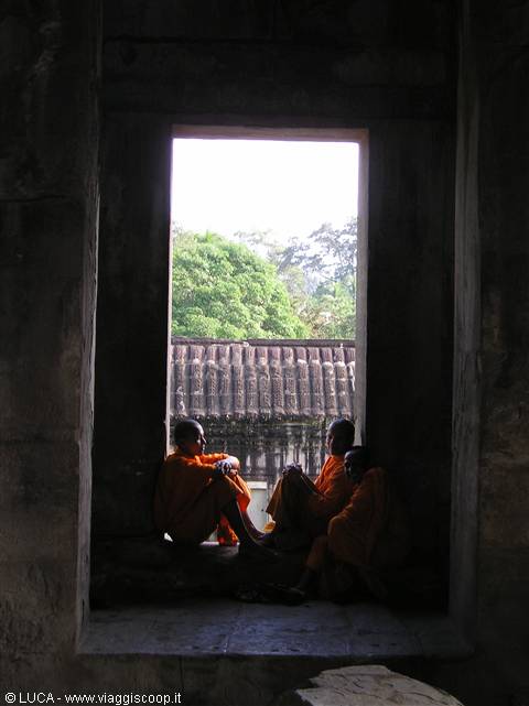 Angkor Wat - monks at rest...