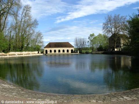 Armacon en Auxois - washhouse