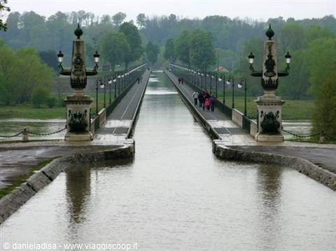 Briare - canal bridge