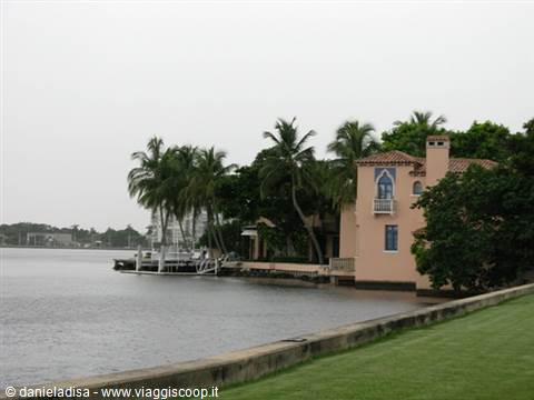 Palm Beach - house of the lions