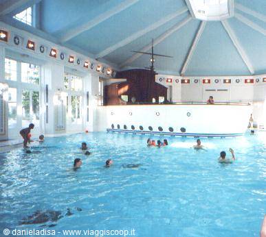 hotel newport bay-indoor pool