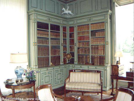 Cheverny - castle interior