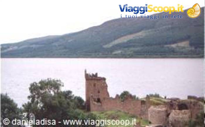 Urquhart Castle - Lochness
