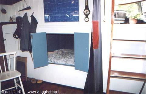 Amsterdam - house Boat museum . interior