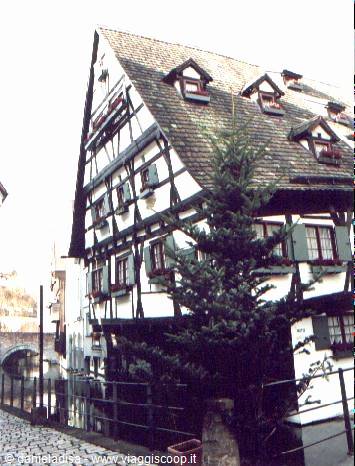 Ulm - Schiefes Haus