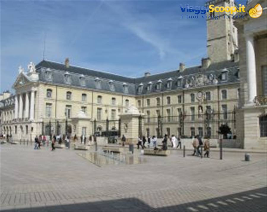 Dijon - Place de la Liberation