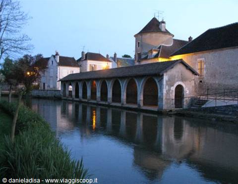 Chablis -- wash house