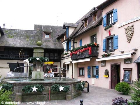 Eguisheim - fountain