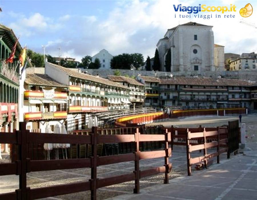 Chinchon - square