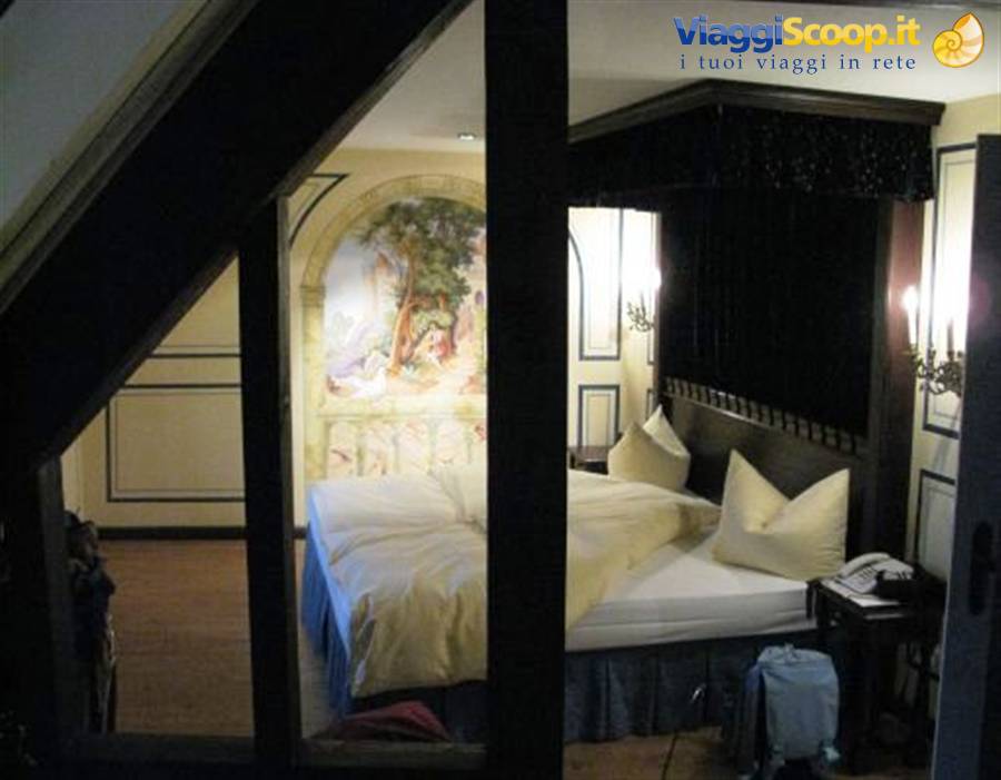 SCHWABISCH HALL - hotel room