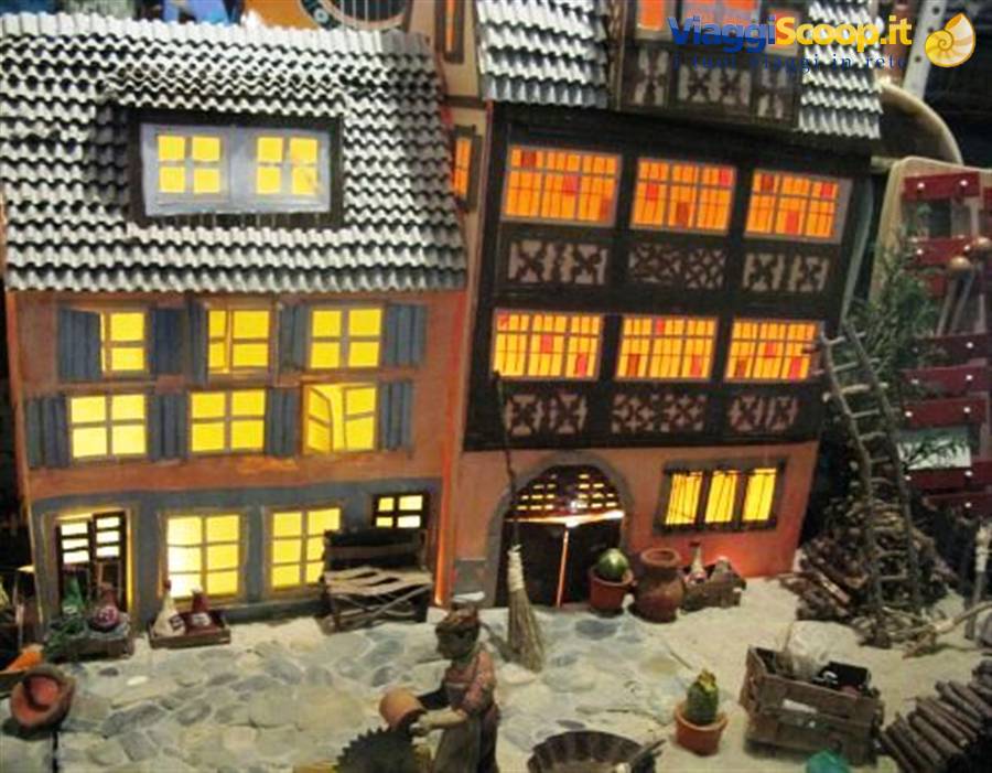 SCHWABISCH HALL - shop window