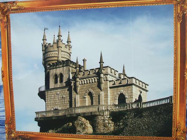 the Swallow's Nest castle