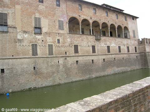 Rocca Sanvitale in Fontanellato, arched loggia above the moat
