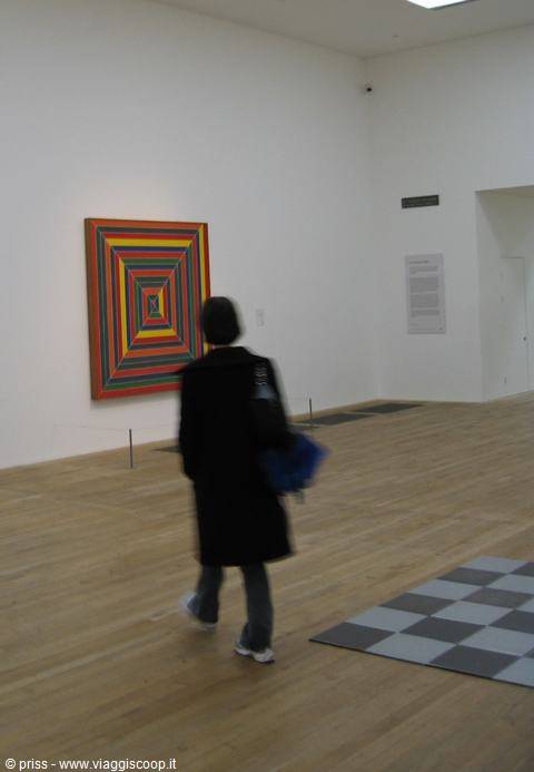 static and moving art