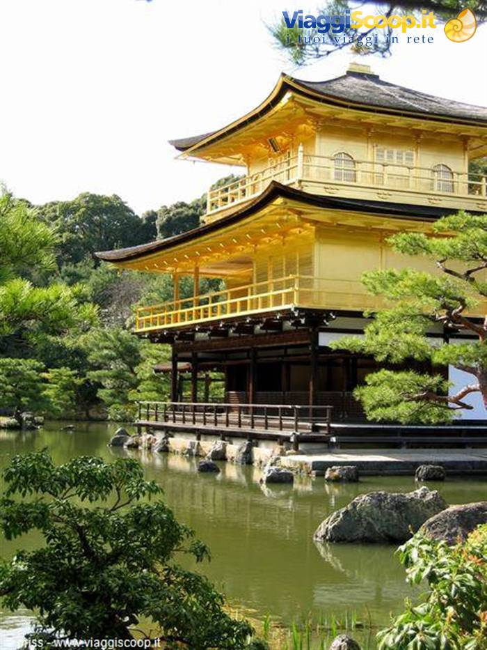 Padiglione d'oro riflesso sullo stagno, Kinkaku-ji, Kyoto