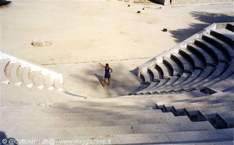 A small amphitheatre and... a big joker