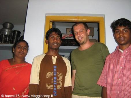 Village near Bangalore: sister and grandchildren of Radal 