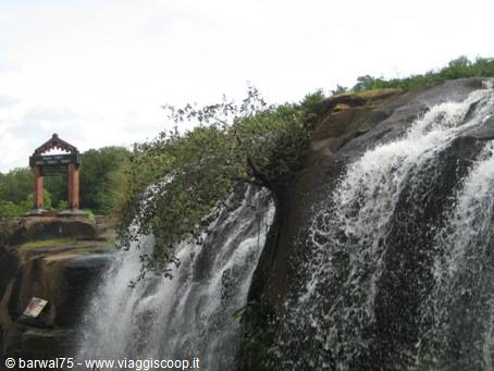 THIRPARAPPU:waterfalls