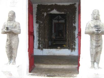 KANYAKUMARI:the temple on the sacred mount