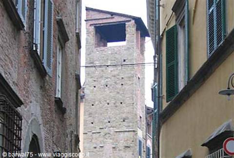 A glimpse of Lucca