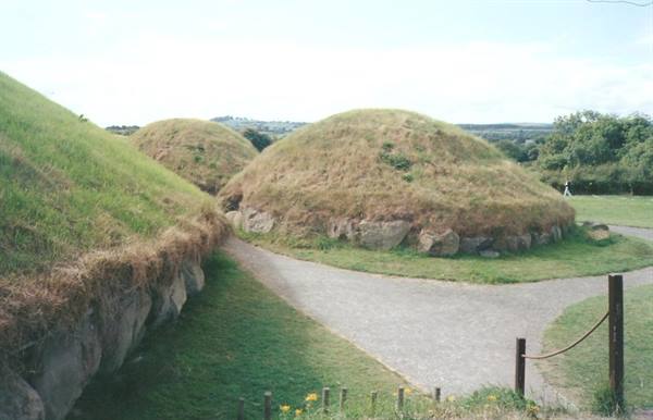 Brú na Bóinne (Newgrange)